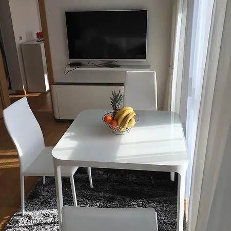 Red Apple Apartment