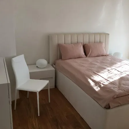 Apartment Red Apple *
