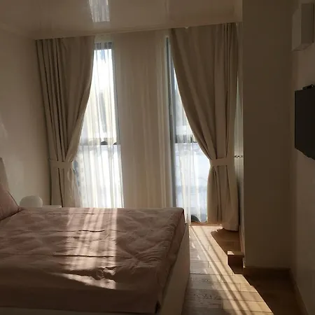Apartment Red Apple *
